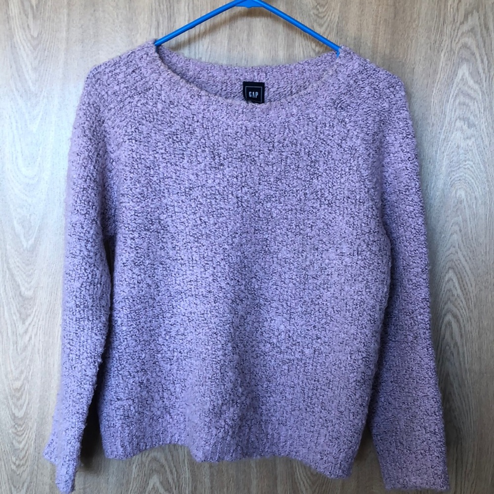 Gap sweater